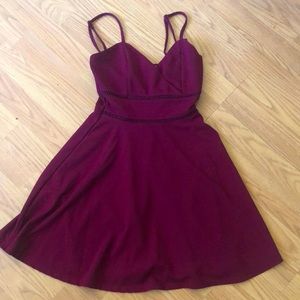 Francesca’s collections Jun & Ivy maroon dress